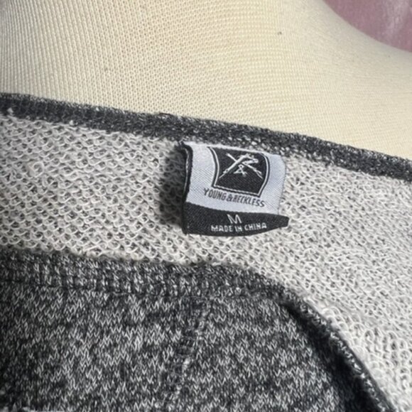 Young & Reckless Womens Gray Reckless Youth Off Shoulder Shirt Size Medium - Picture 6 of 6